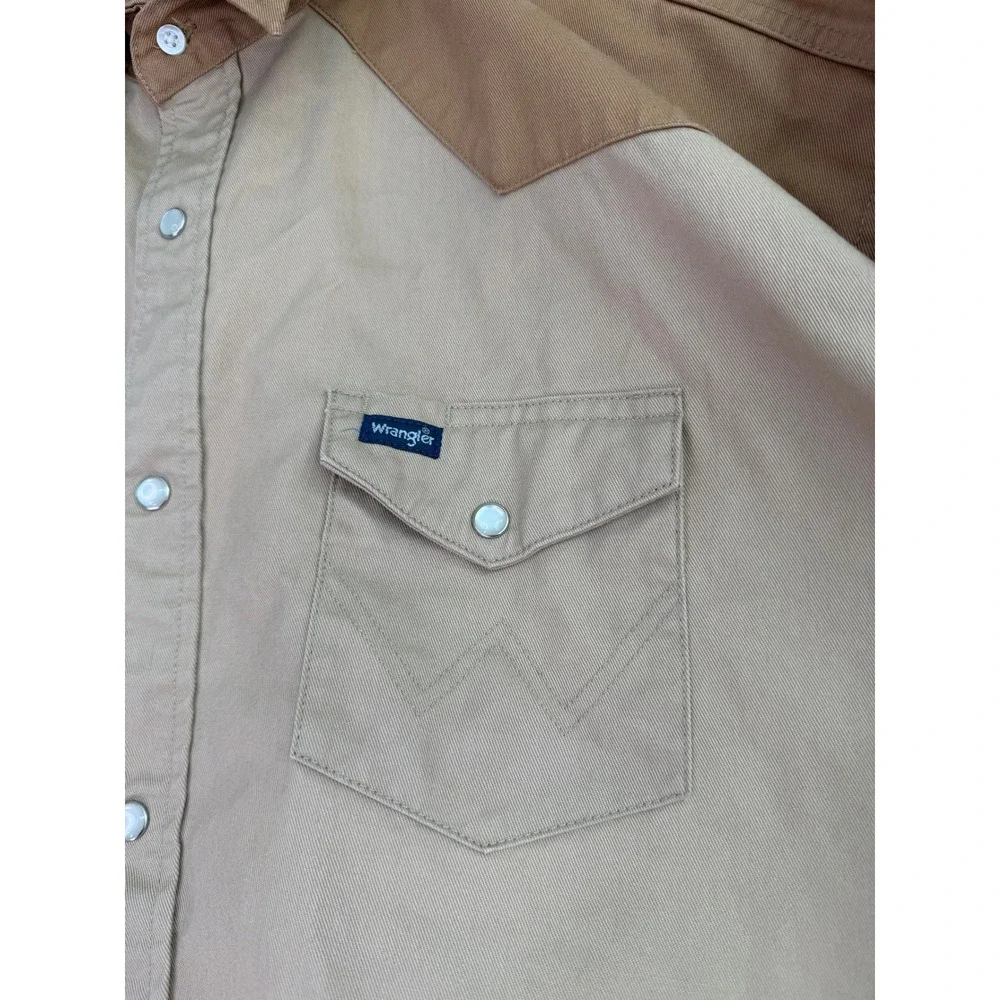 Wrangler Two-Tone Tan and Camel Button-Down Work Shirt